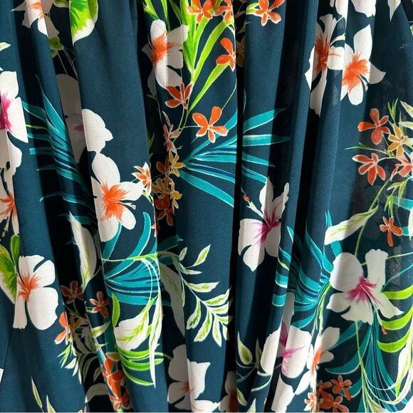 Verse - Arina Off the Shoulder Blouse - Tropical/Floral Print - Medium - Picture 7 of 9